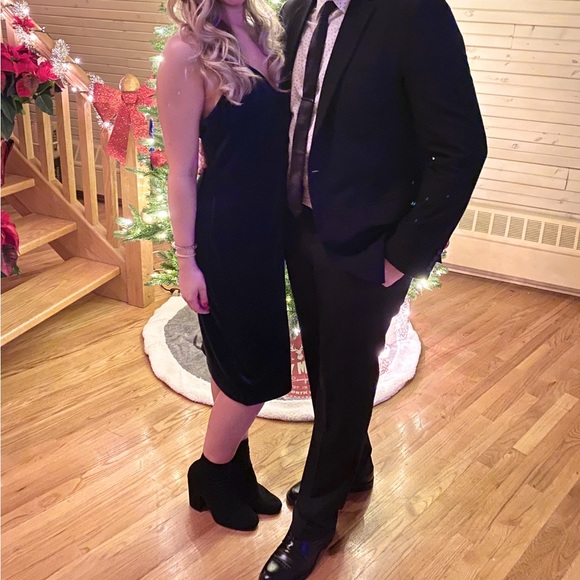 Express Deep Green Velvet Cocktail Dress - Picture 1 of 6